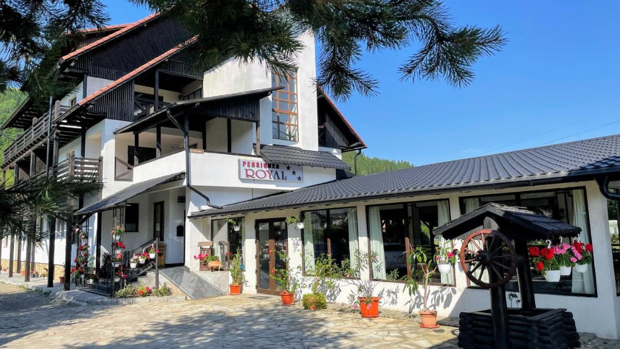 Royal Bucovina Residence Adults Only-Self Check-In Câmpulung Moldovenesc Eksteriør bilde