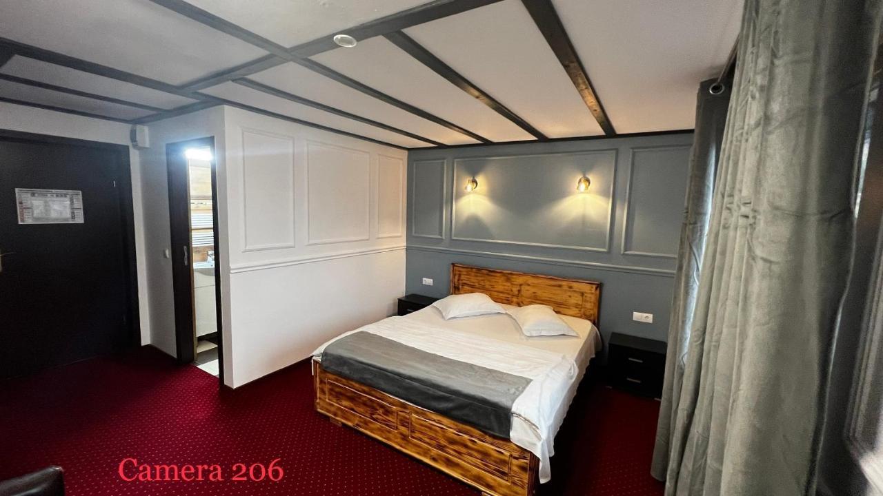 Royal Bucovina Residence Adults Only-Self Check-In Câmpulung Moldovenesc Eksteriør bilde